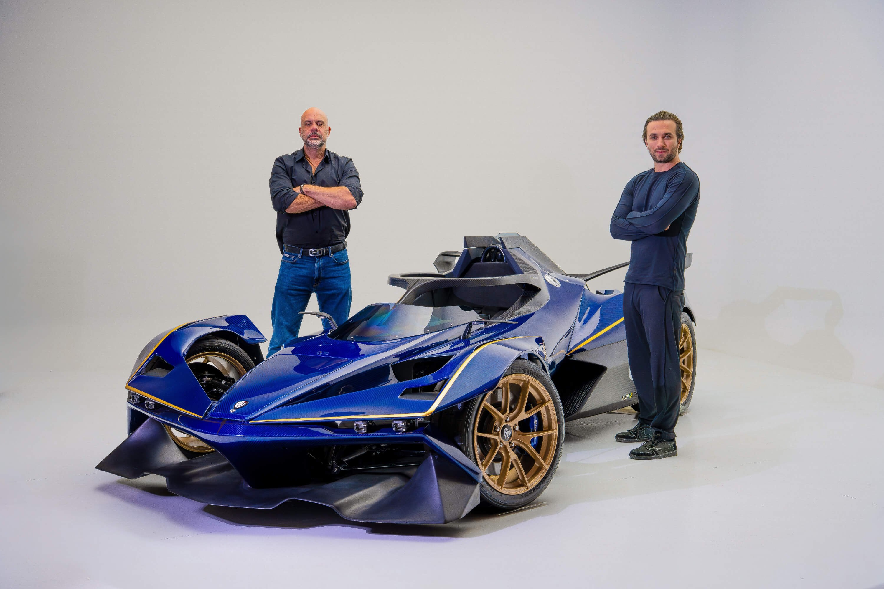Rafael Espindola, Adhemar Cabral e o Supercarro UNICO