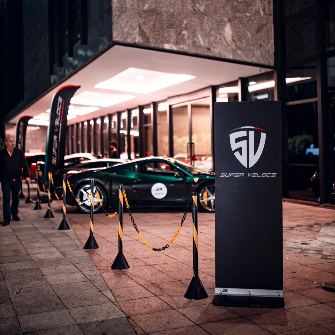 Super Veloce - Comunidade de Proprietários de Supercarros